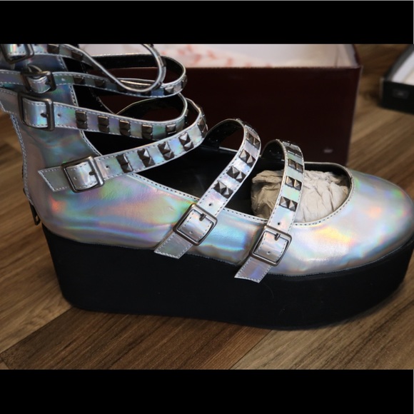 Demonia silver platform shoes - Picture 3 of 6